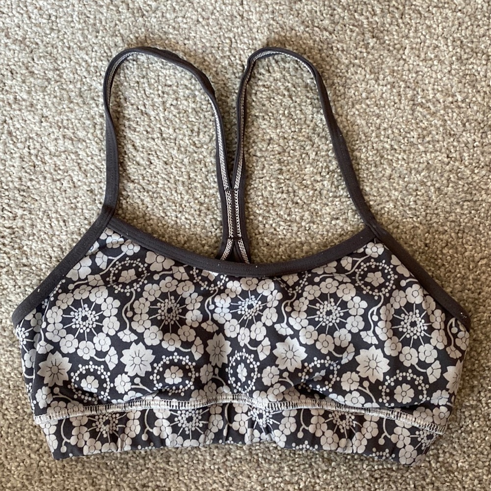 Lululemon Power Y Sports bra